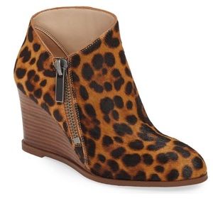 1. State Kaleb Wedge Bootie leopard Sz 7M